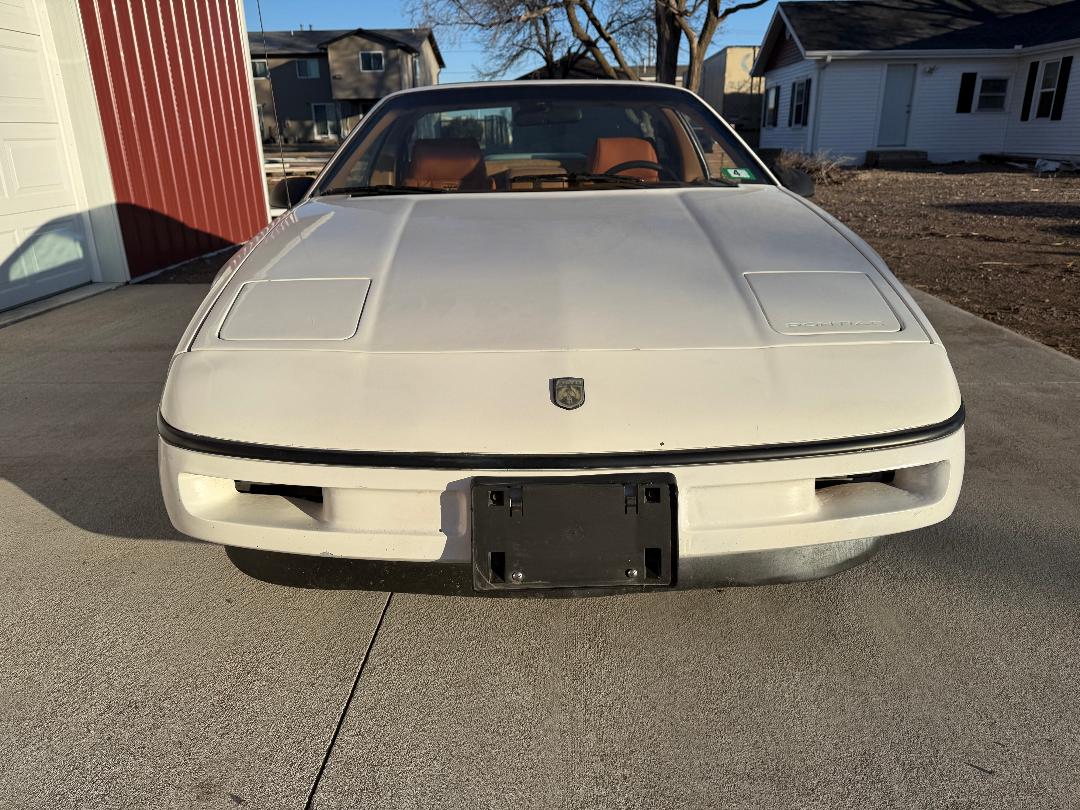 88 Pontiac Fiero - Stk# 2616 - Shade's Classic Corvairs : Corvair